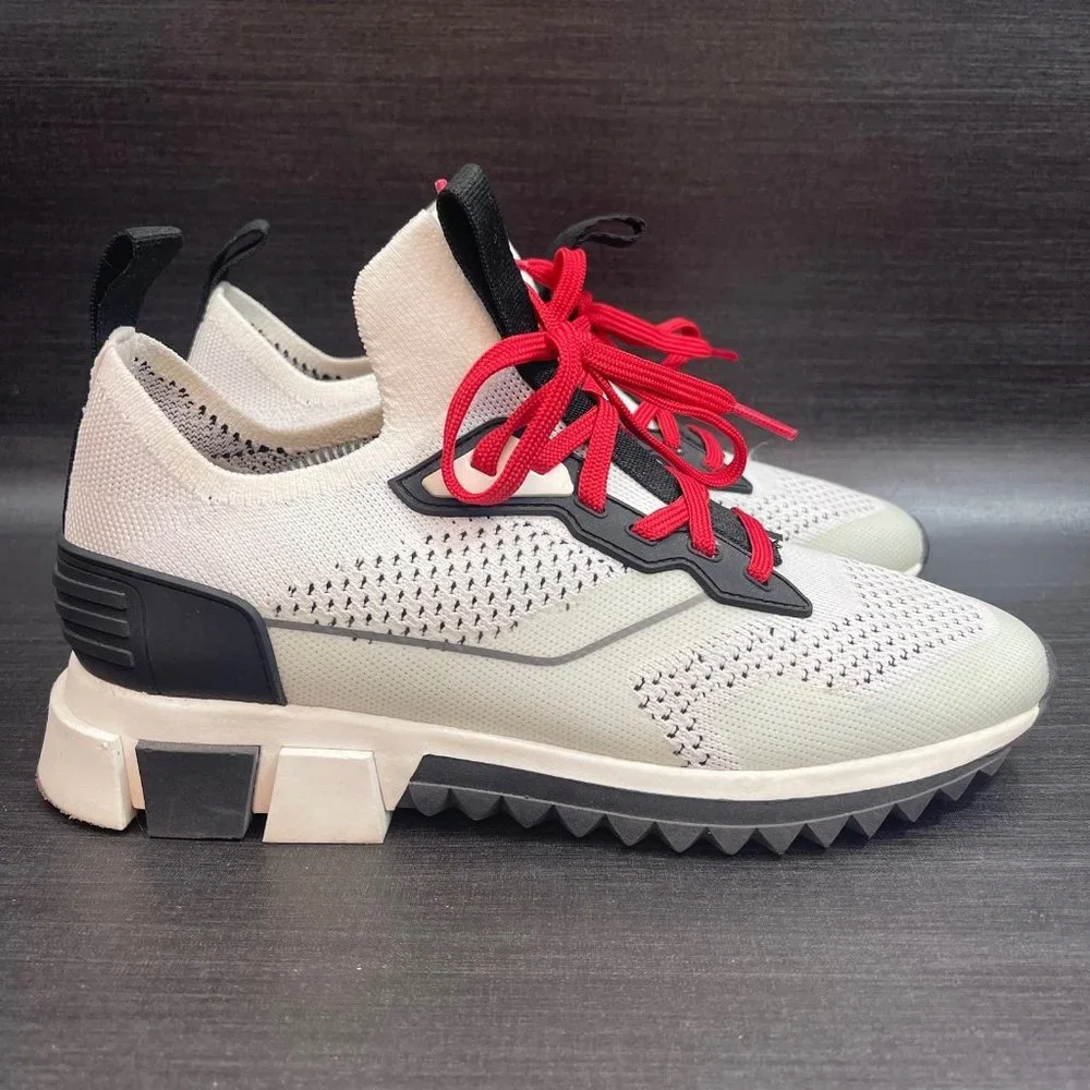 Steve Madden Dribble Athletic Gym Fitness Womens Size 7.5 white shoes sneakers